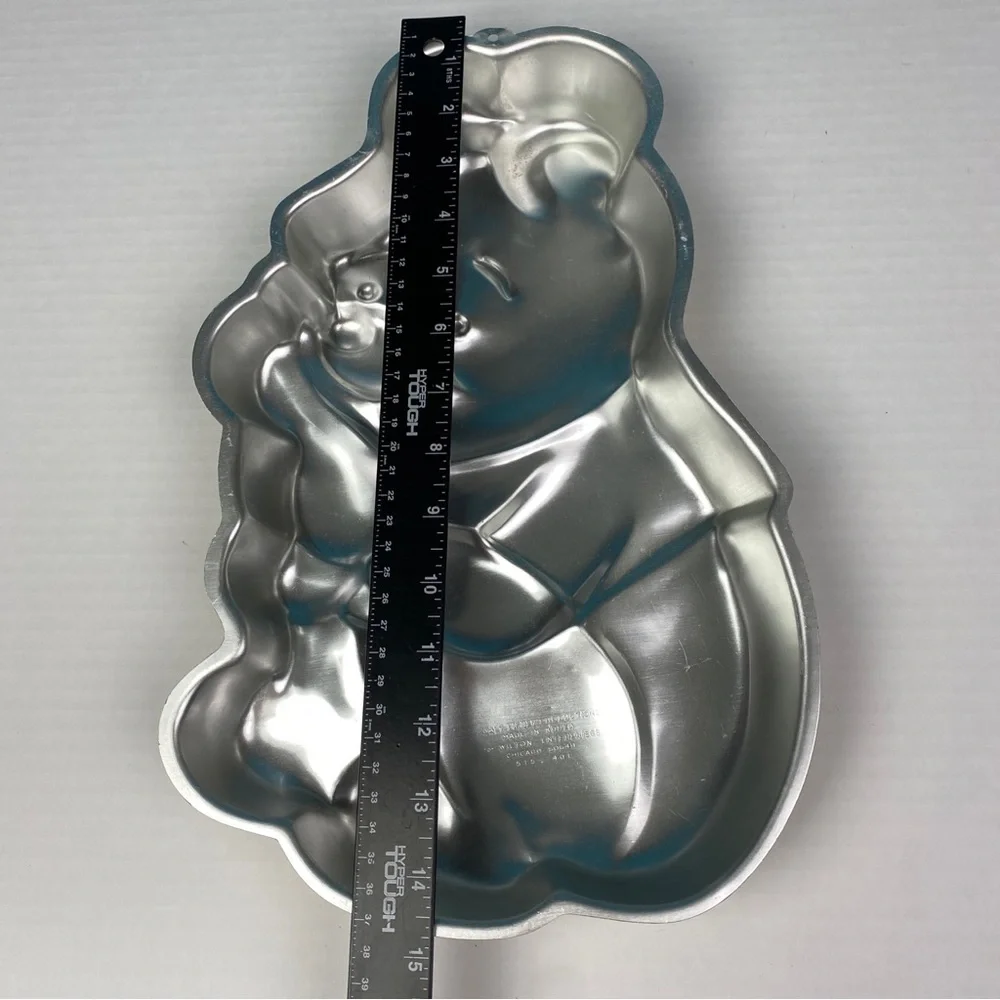 Vintage Wilton Winnie The Pooh Aluminum Cake Pan 515-401 Mold Bakeware Collect